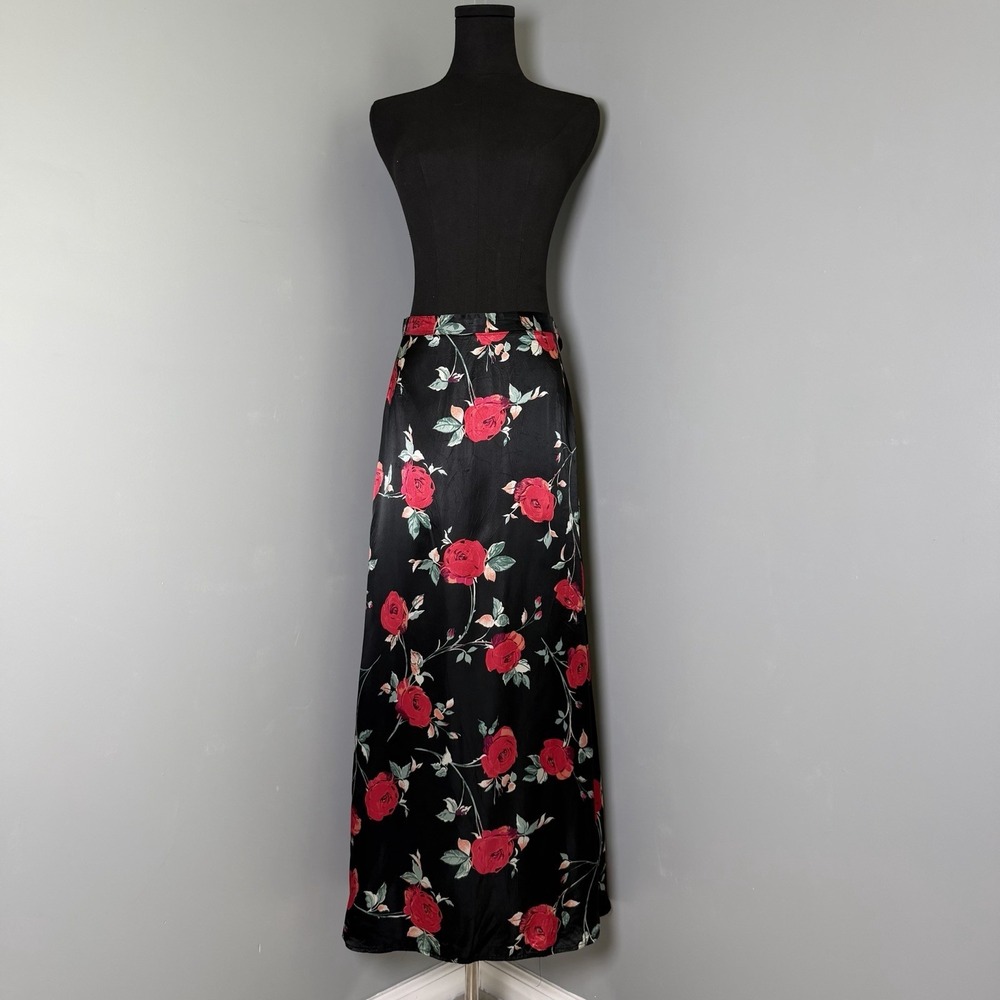 Vtg 90s Womens Black Satin Red Rose Print Maxi Skirt Romantic Whimsigoth Small
